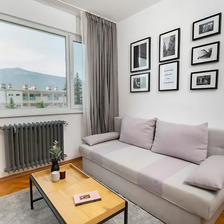 Black Peak Panorama Apartment *