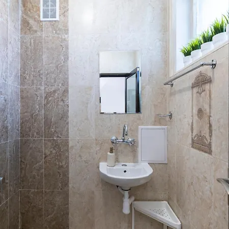 Apartment Black Peak Panorama